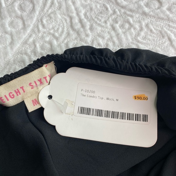 Black Key hole halter top - Picture 2 of 7